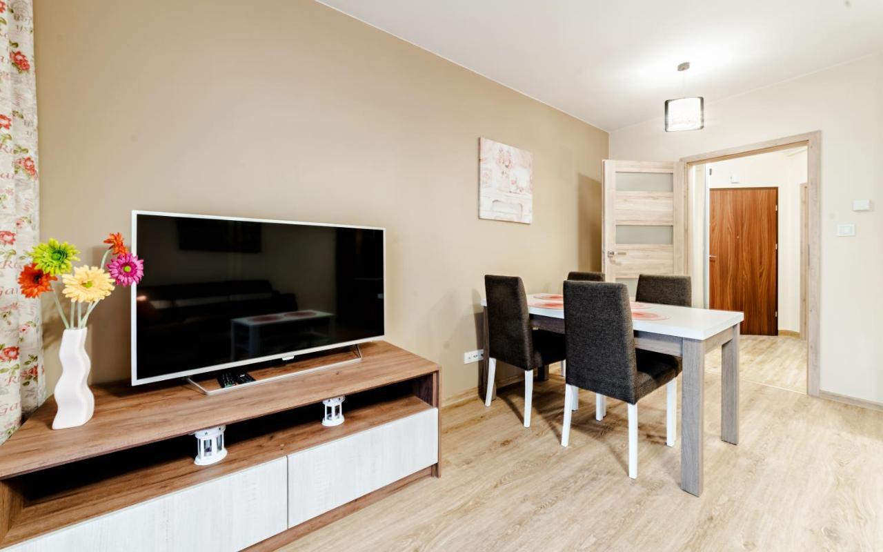 Apartment Z Ogrodem I Tarasem - Pod Karpatka *